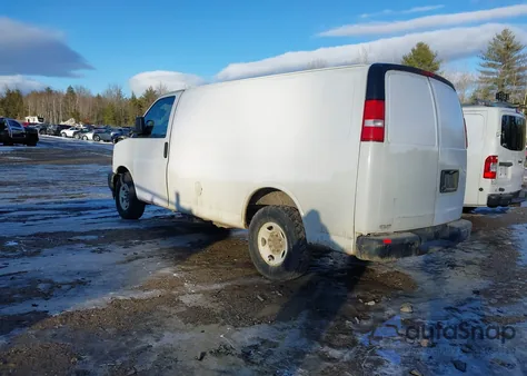 2019 Chevrolet Express 2500 Work Van z USA, uszkodzony, nr VIN 1GCWGAF16K1251890